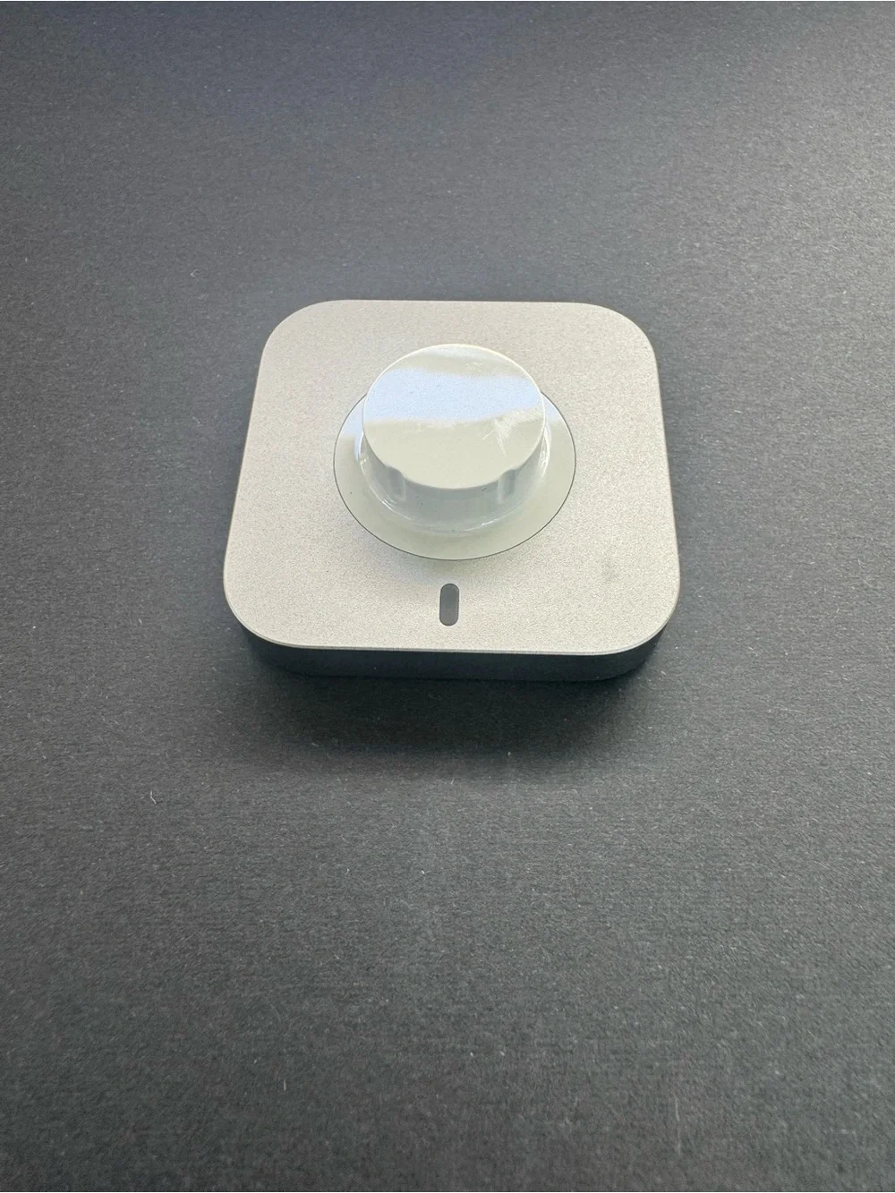 Oura Silver White Ring Charging Dock